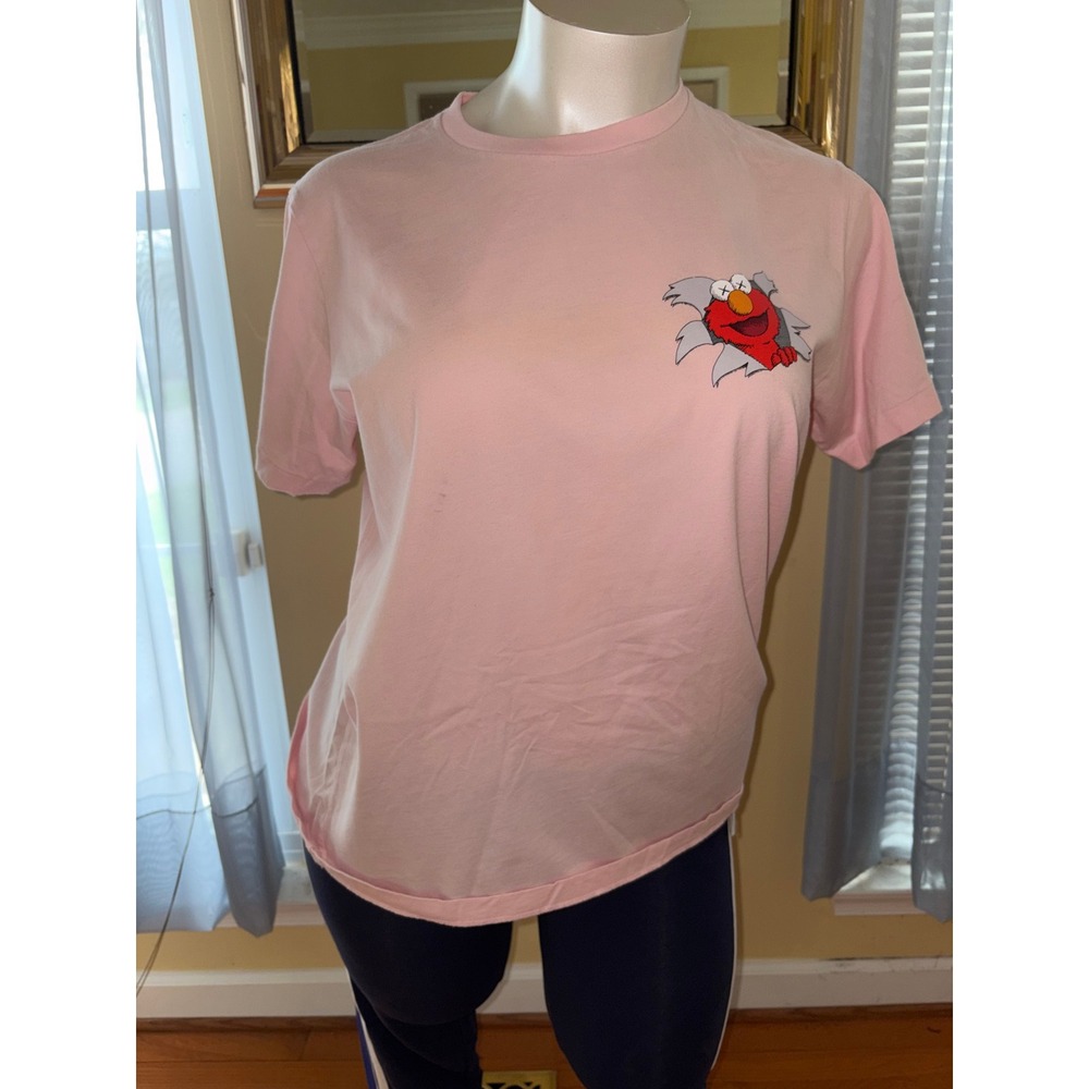Uniqlo Kaws Sesame Street Elmo Pink Graphic T-Shirt XL UT Collection
